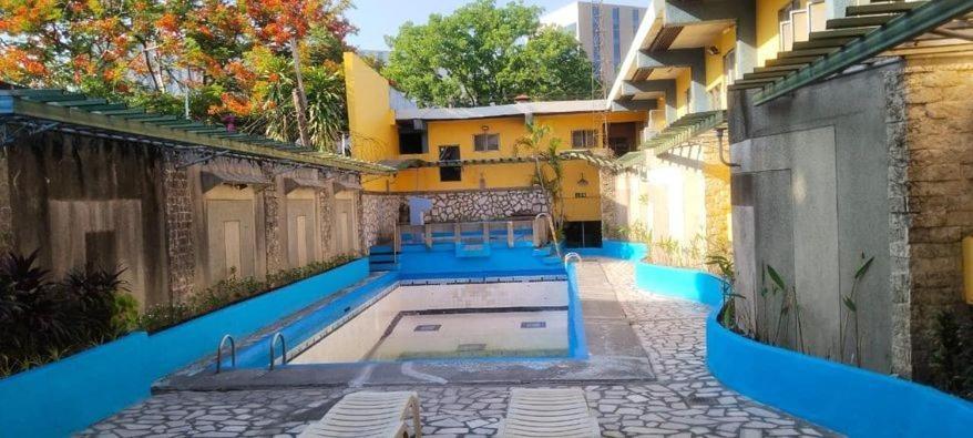 2 Hotel Saleh Angeles Exterior photo