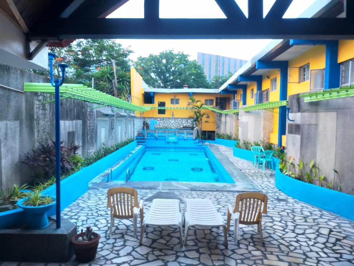2 Hotel Saleh Angeles Exterior photo